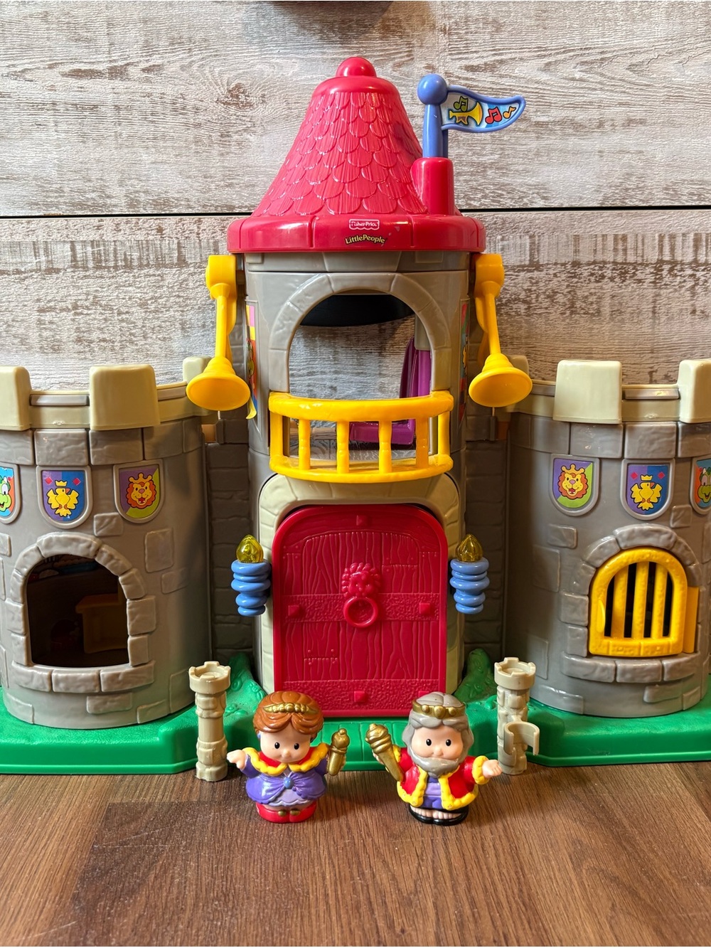 Little People Lil Kingdom Castle (2003)